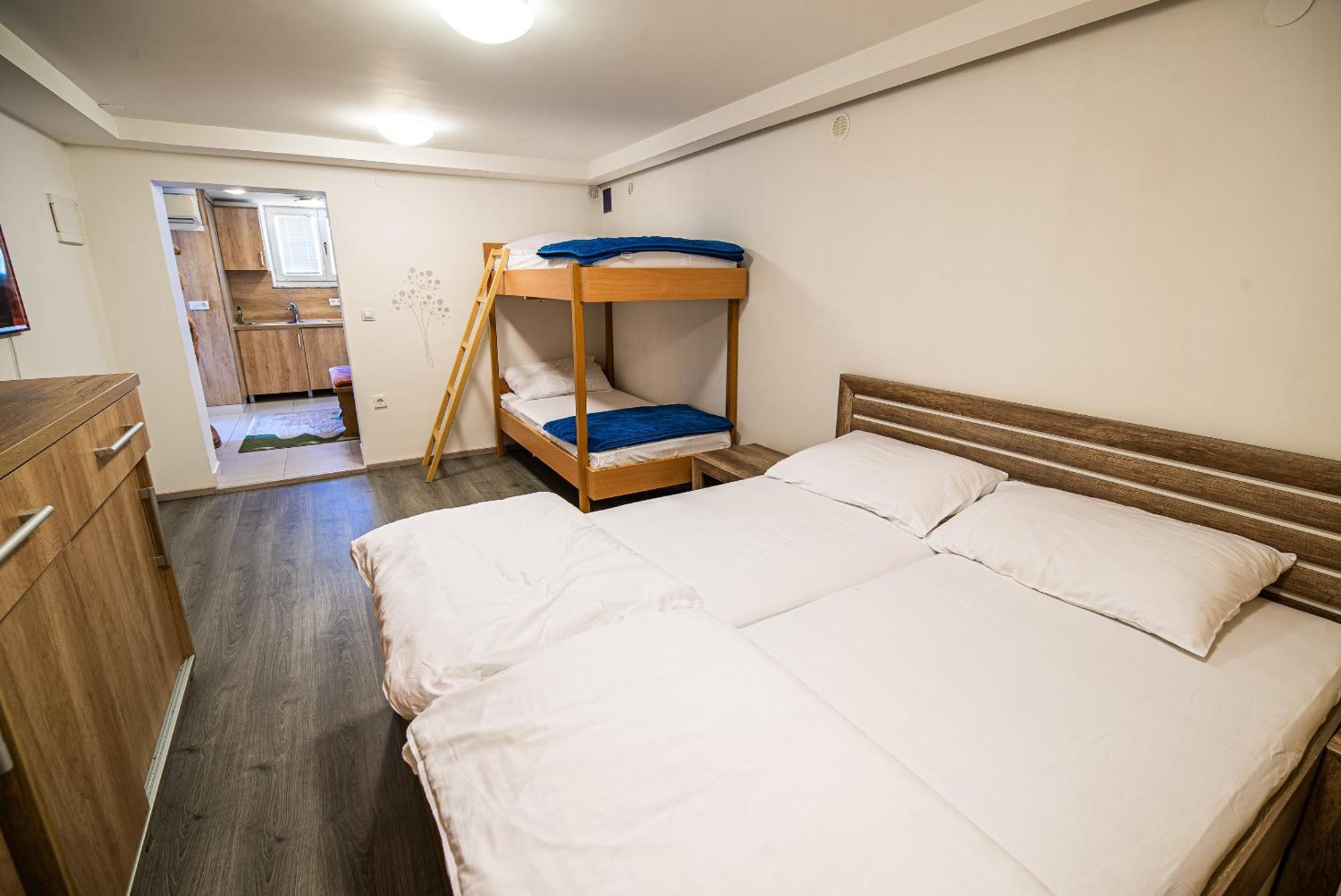 Apartments Zvoh, Krvavec, Ski-In, Ski-Out Cerklje na Gorenjskem Room photo