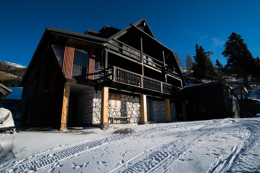Apartments Zvoh, Krvavec, Ski-In, Ski-Out Cerklje na Gorenjskem Exterior photo
